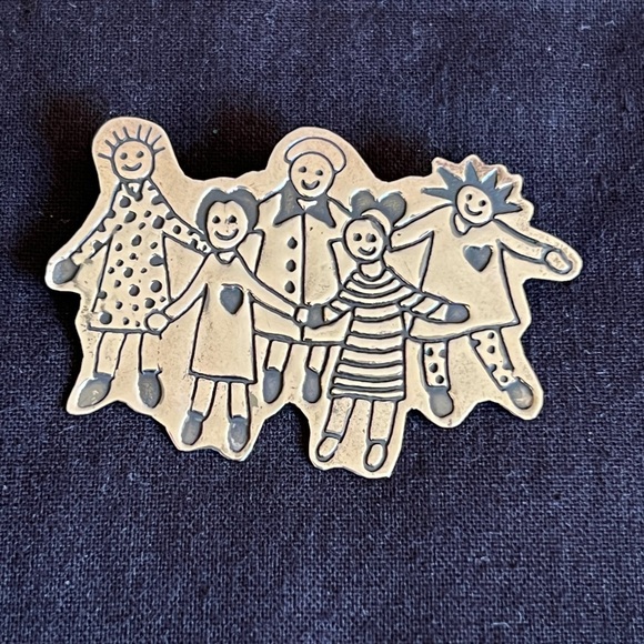 Sterling Save the Children Brooch - Picture 12 of 12